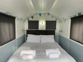 Estuary View - Shepherds Hut